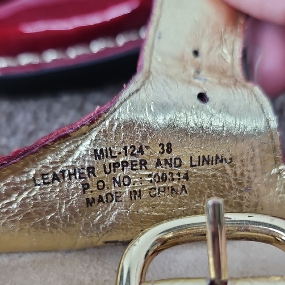 Alegria MIL-124 Red Patent Leather Platform Thong Sandals Sz 38 / 8 Womens - Picture 2 of 9